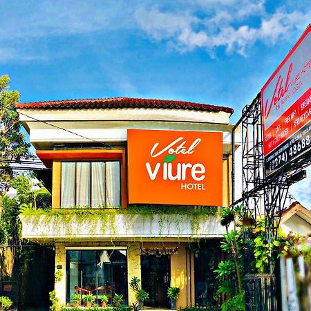 Votel Viure Hotel Jogjakarta Maguwo Экстерьер фото