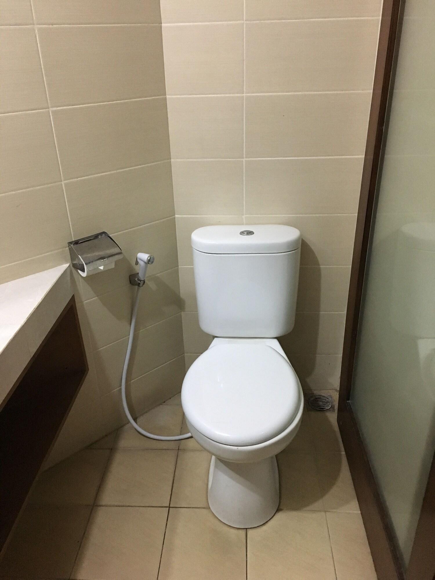 Votel Viure Hotel Jogjakarta Maguwo Экстерьер фото