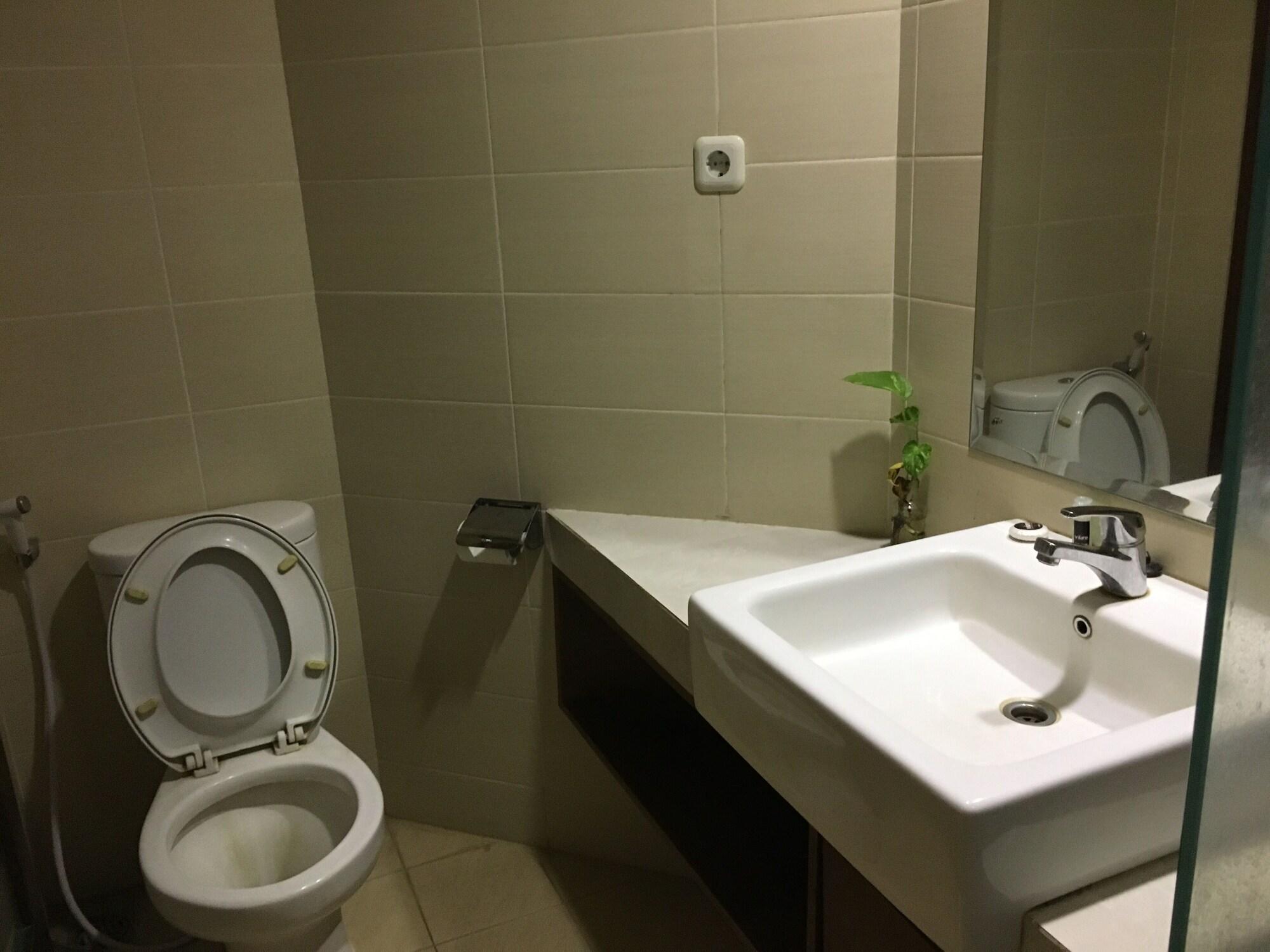 Votel Viure Hotel Jogjakarta Maguwo Экстерьер фото