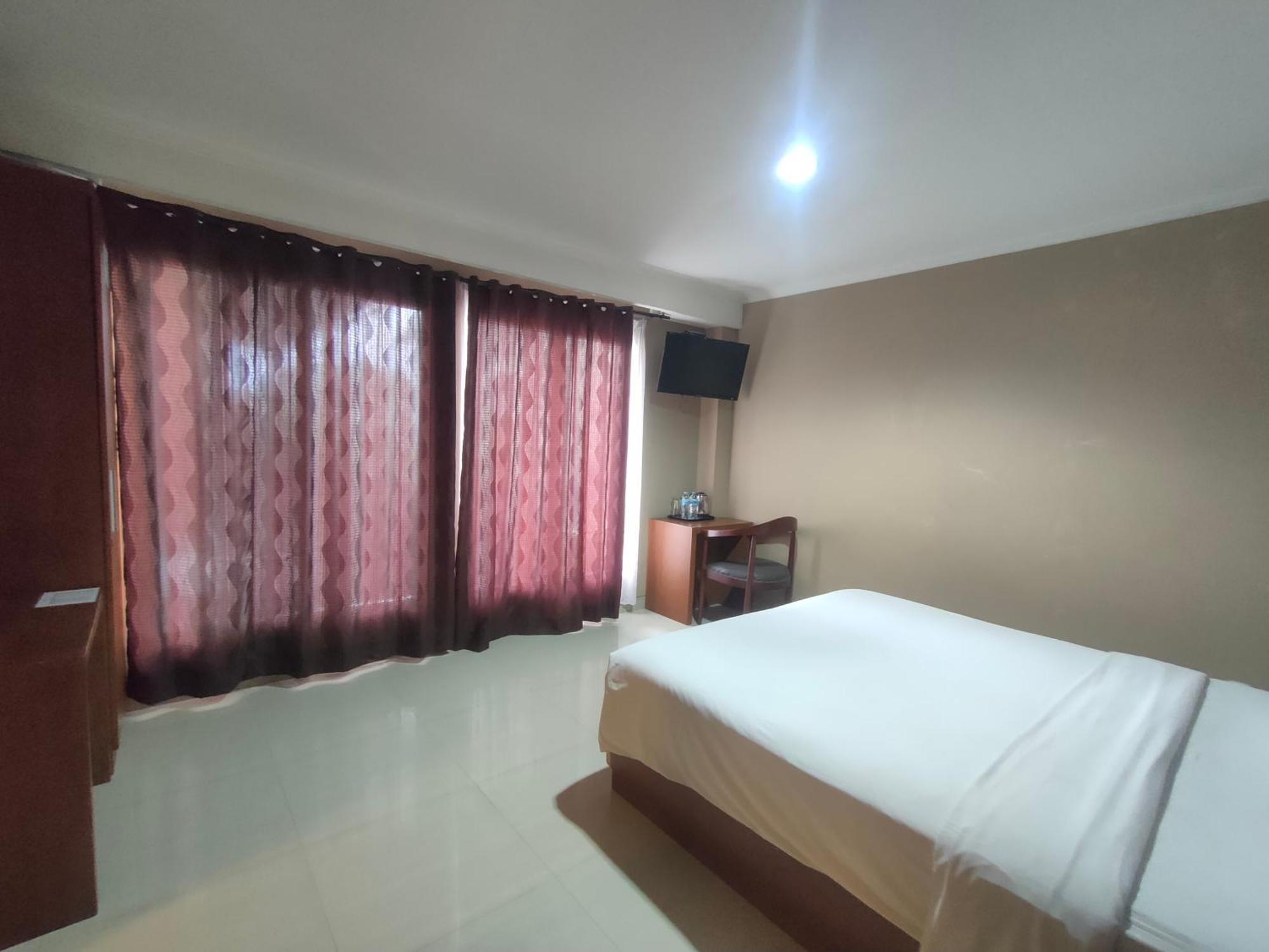 Votel Viure Hotel Jogjakarta Maguwo Экстерьер фото