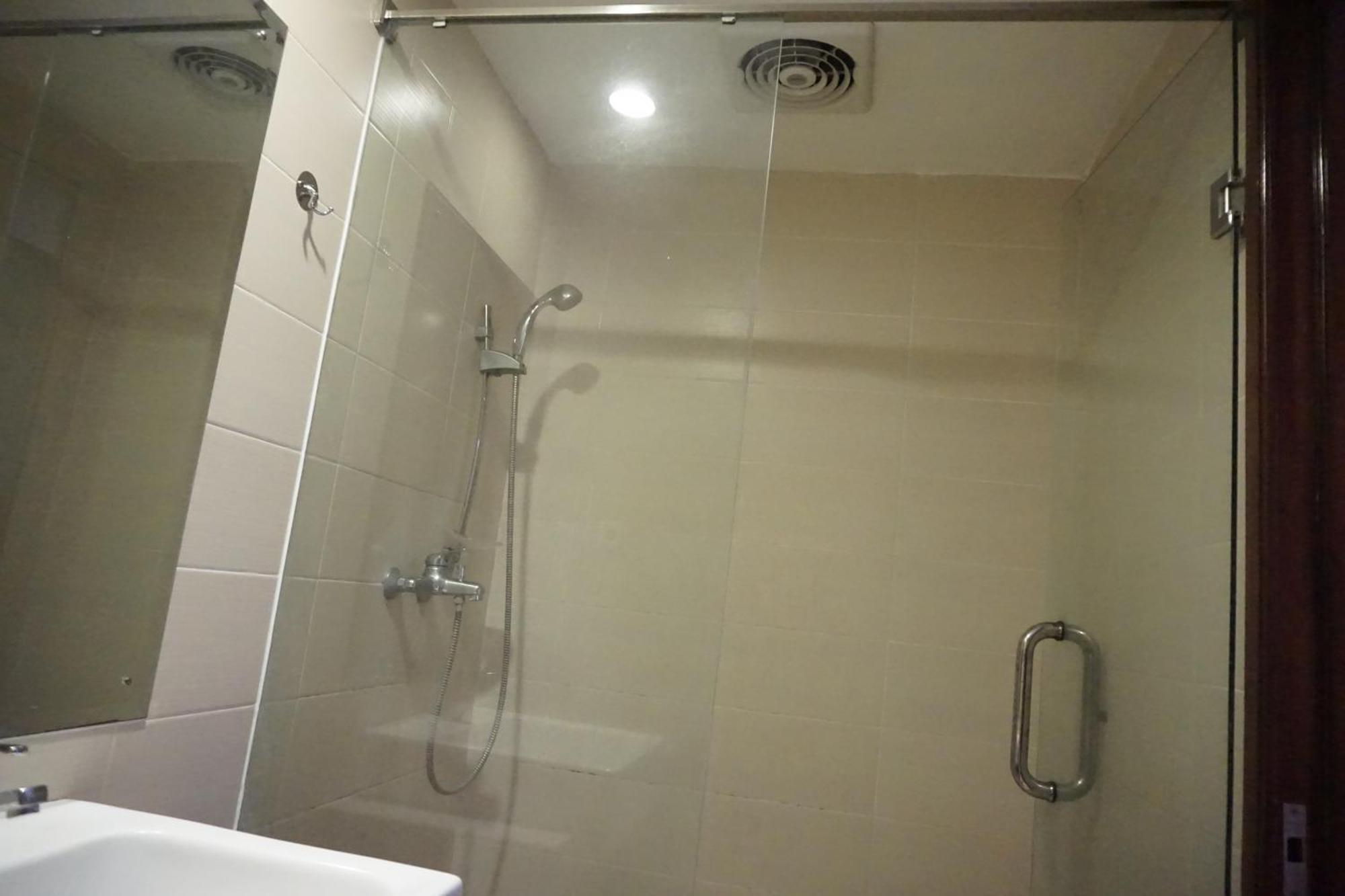 Votel Viure Hotel Jogjakarta Maguwo Экстерьер фото