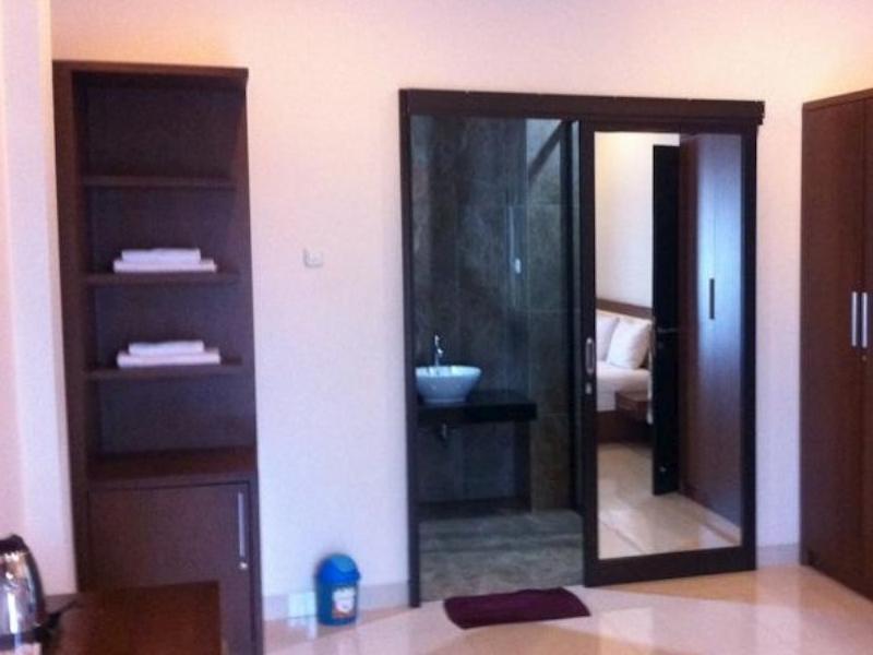 Votel Viure Hotel Jogjakarta Maguwo Экстерьер фото