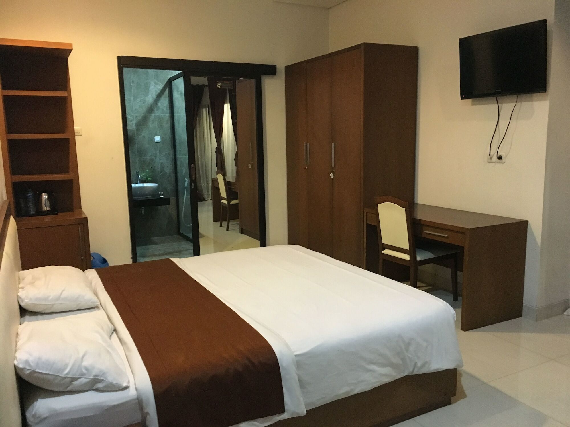 Votel Viure Hotel Jogjakarta Maguwo Экстерьер фото